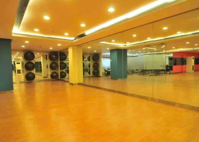 Luxurious In Mckinley Hill With View