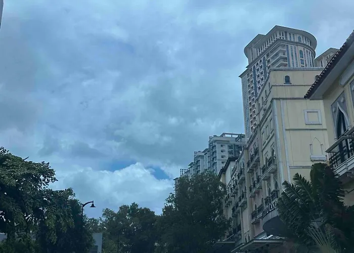 Holiday home Luxurious In Mckinley Hill With View