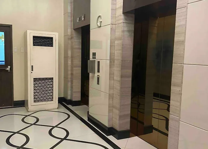Holiday home Luxurious In Mckinley Hill With View Manila
