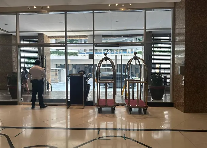 Luxurious In Mckinley Hill With View