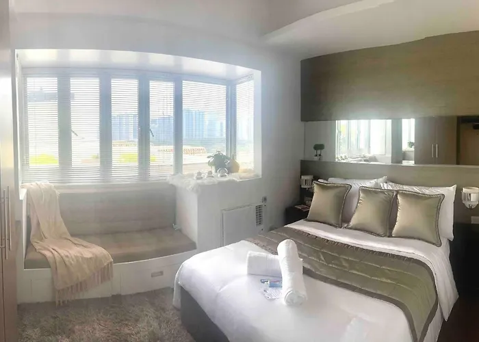 Luxurious In Mckinley Hill With View Holiday home